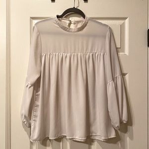White flowy blouse, size small